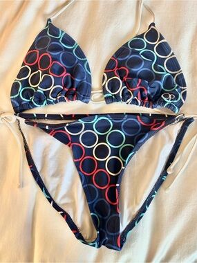 Op Women’s Navy Multicolor Circle Print String Bikini Set. Top: M/L, Bottoms: M